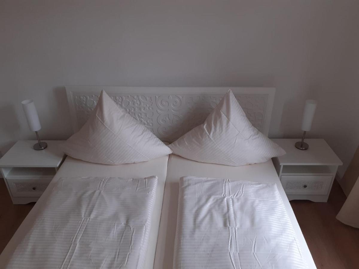 Apartments Smag Barbiergasse เพียร์นา ภายนอก รูปภาพ