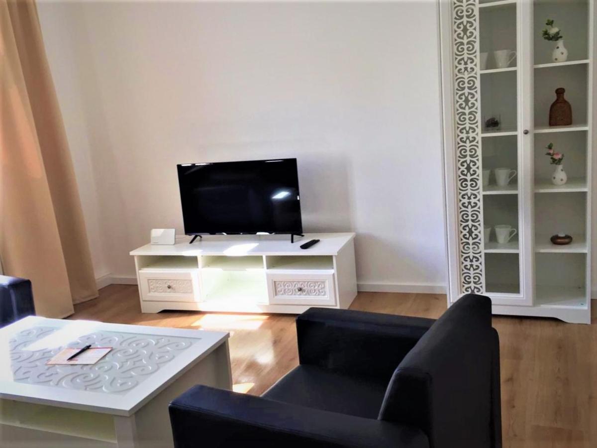 Apartments Smag Barbiergasse เพียร์นา ภายนอก รูปภาพ